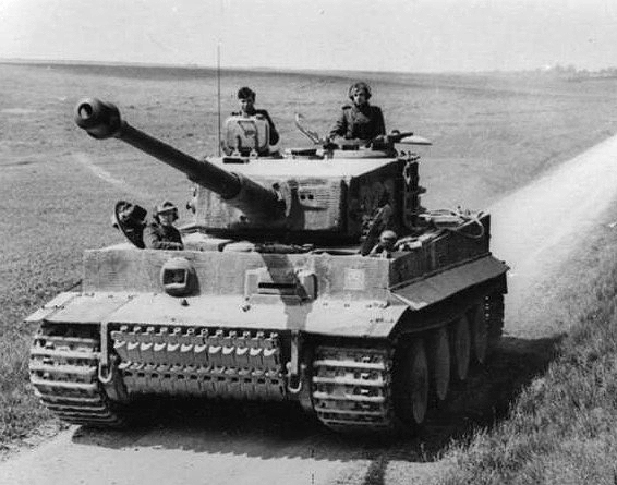 Panzerkampfwagen VI Tiger et variantes Tiger2